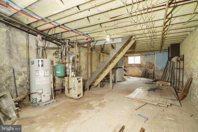 Building Photo - 2557 S 61st St