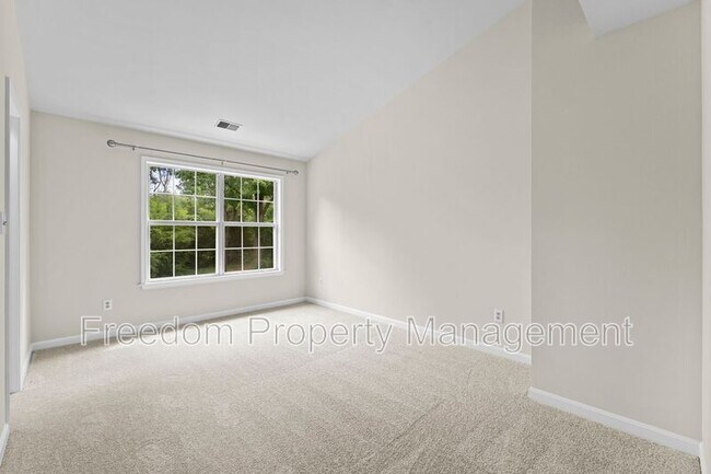 Building Photo - 8644 Sanderling Dr
