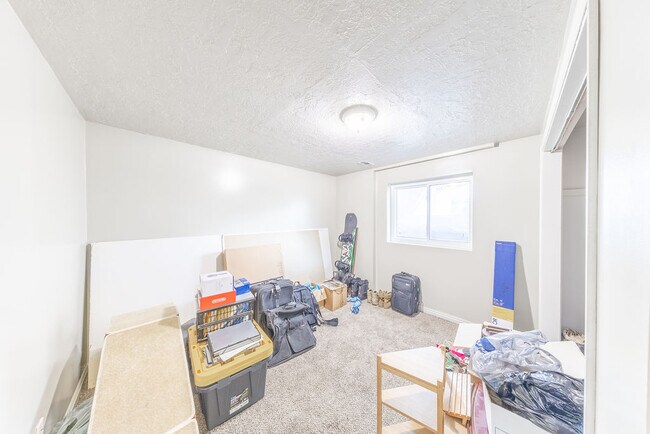 Building Photo - 5508 S 4225 W