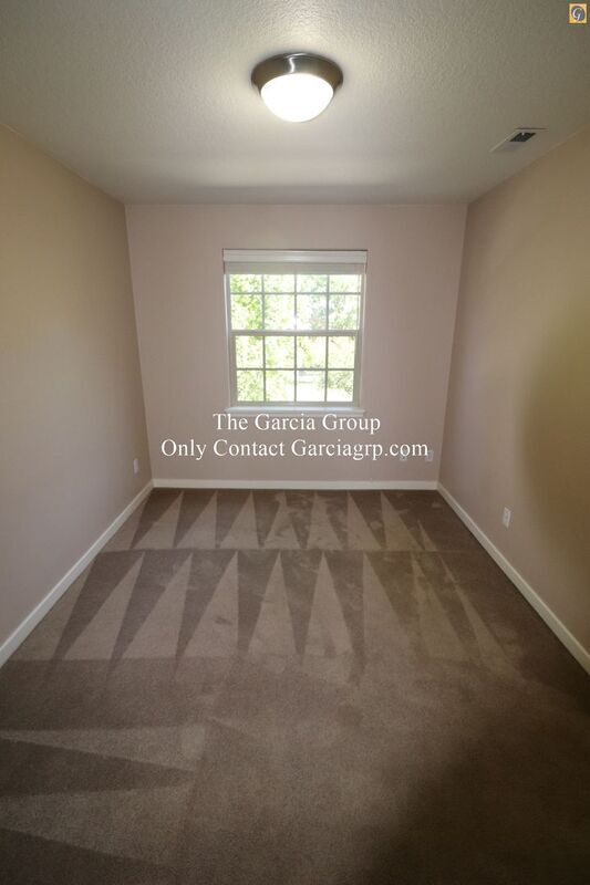 Building Photo - 7736 SW Cypress Ln