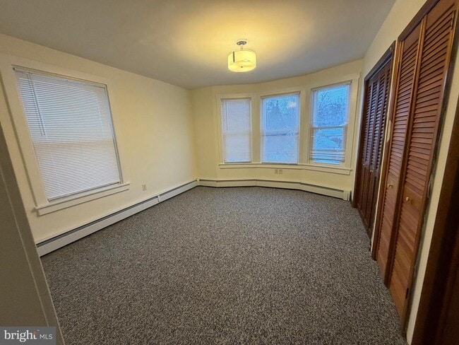 Building Photo - 1552 Delaware Ave