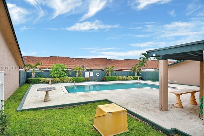 Building Photo - 11426 NW 4th Terrace