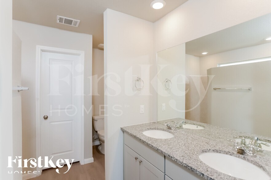 Building Photo - 6775 Hatchery Way