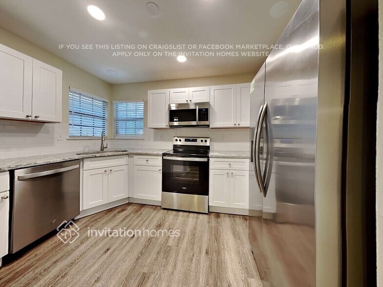 Building Photo - 4236 Periwinkle Dr