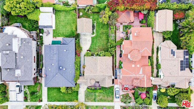 Building Photo - 10372 Tennessee Ave