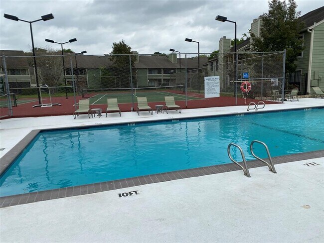 Building Photo - 14777 Wunderlich Dr