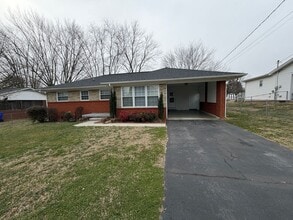 Building Photo - Nice 3 bedroom/1.5 bath home for rent in E. Morristown, Tennessee