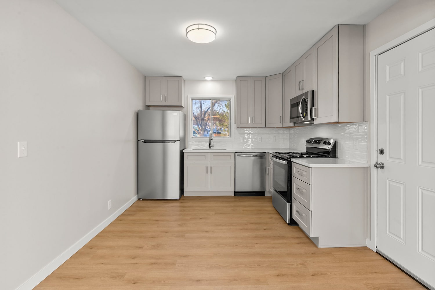 Kitchen - 4622 Parkview Dr