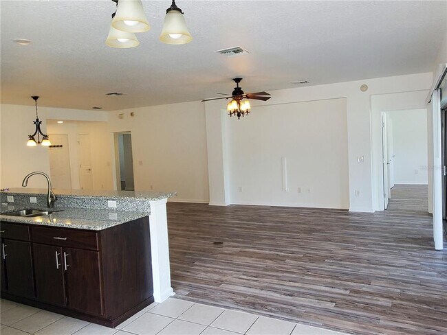 Building Photo - 5521 SW 43rd St