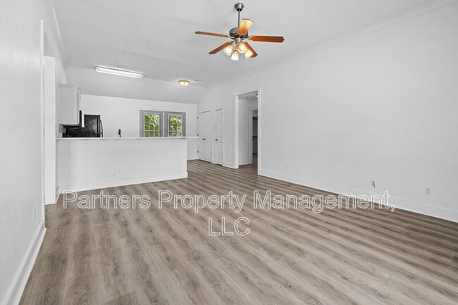 Building Photo - 1128 W Hendrix St