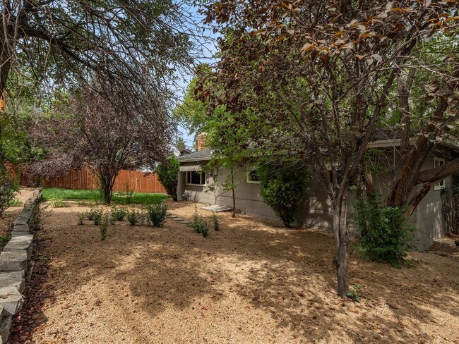 Building Photo - 2495 Holman Way