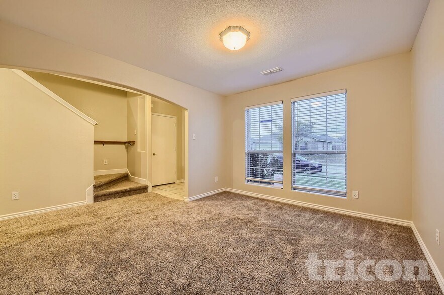 Building Photo - 12713 Carpenter Ln