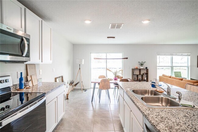 Building Photo - 13295 Mylion Wy