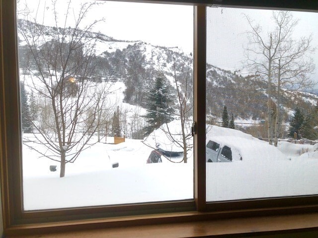 Building Photo - 230 Carriage Way