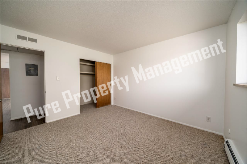 Building Photo - 580 Bookcliff Ave