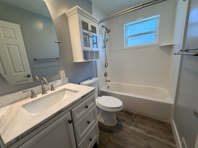 Building Photo - 56 Cottage Ave