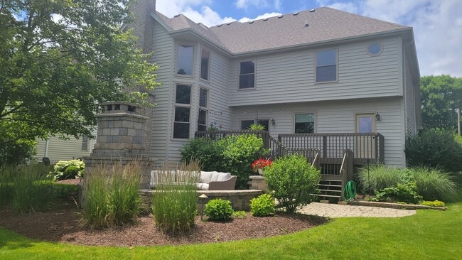 Building Photo - 2328 Simsbury Ct