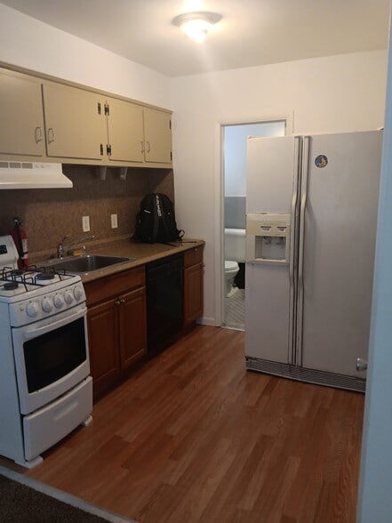 Building Photo - 202 N Madison Ave