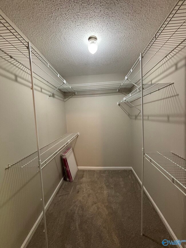 Building Photo - 2705 Willena Dr SE