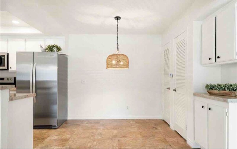 Building Photo - 6 Country Mile Rd