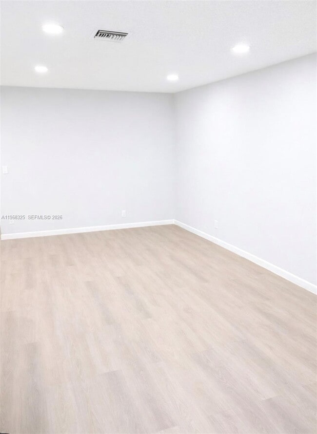 Building Photo - 1330 NW 7th Pl