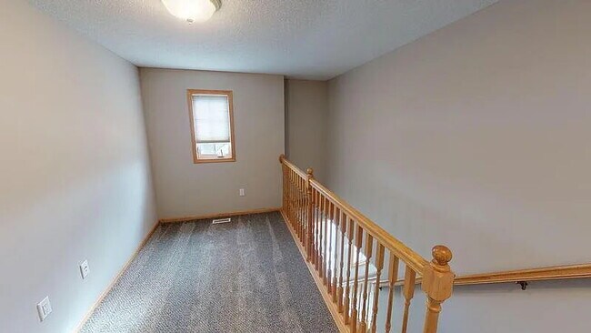 Building Photo - 2204 NW Ashton Ln