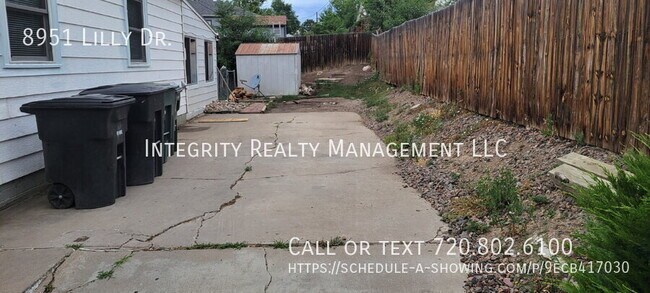 Building Photo - 8951 Lilly Dr