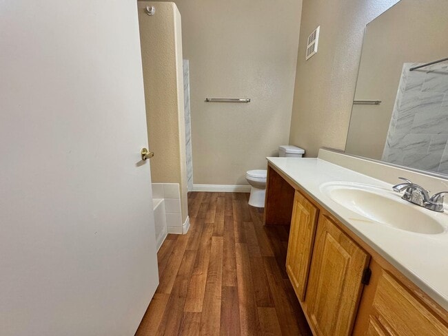 Building Photo - SPACIOUS 1 BEDROOM, 1 BATH GROUND-FLOOR CONDO IN THE GATED TERRASANTA COMMUNITY.