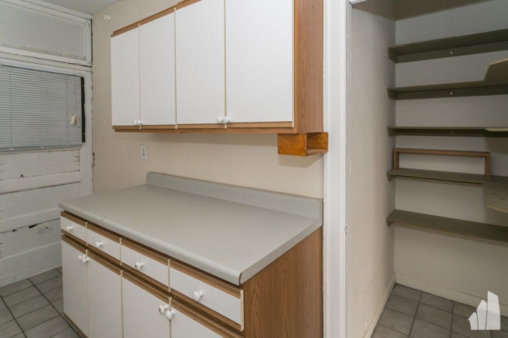 Building Photo - 5208 N Damen Ave