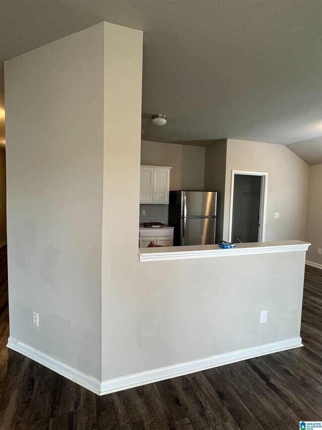 Building Photo - 401 Woodland Trl