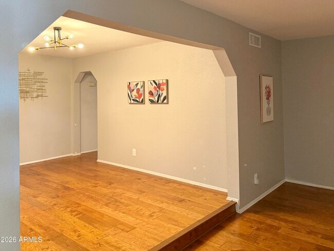 Building Photo - 852 W Nopal Ave