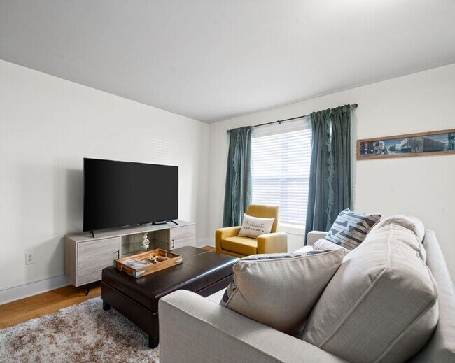 Building Photo - Loft #210 (540 N 2nd St)