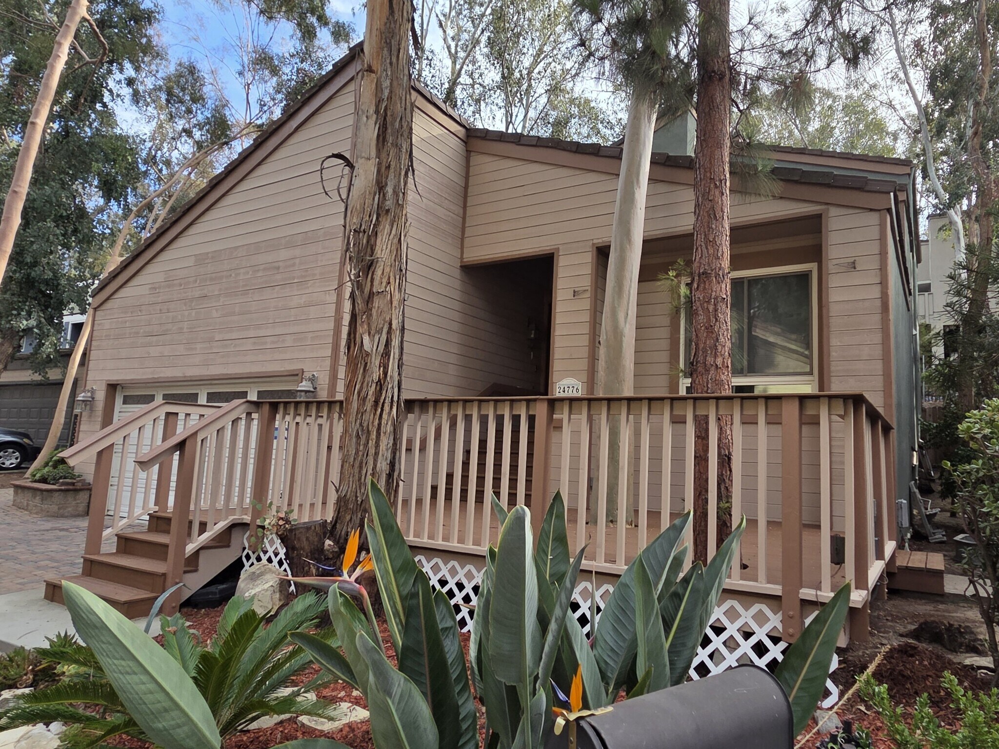 Building Photo - 24776 Glenwood Dr