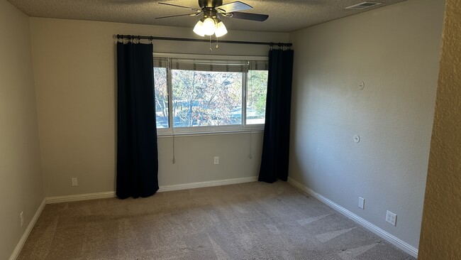 Master Bedroom - 1415 La Terrace Cir