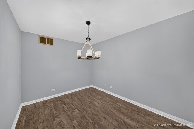 Building Photo - 152 Brittany Dr
