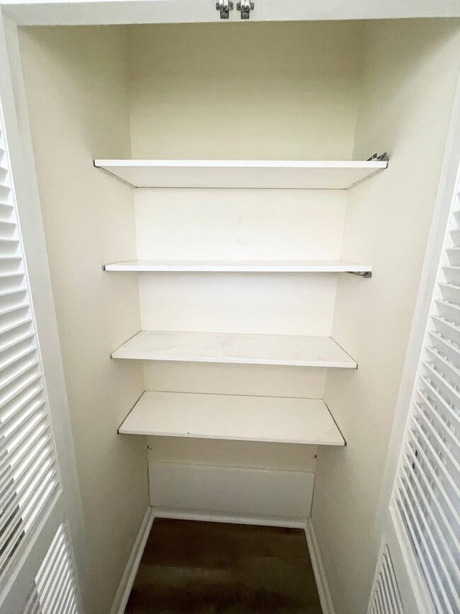 Building Photo - 3 bed, 2 bath w/ 2 parking stalls at Aikahi Gardens!