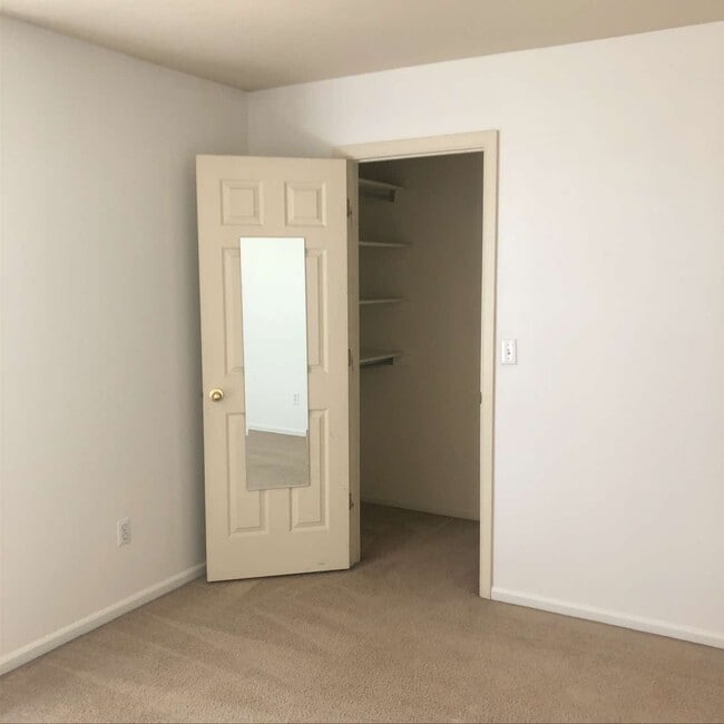 Building Photo - 4533 Starflower Dr