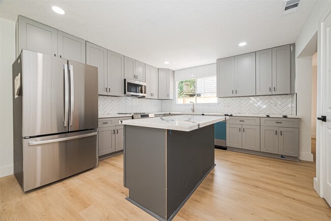 Building Photo - 1306 Briarmead Dr