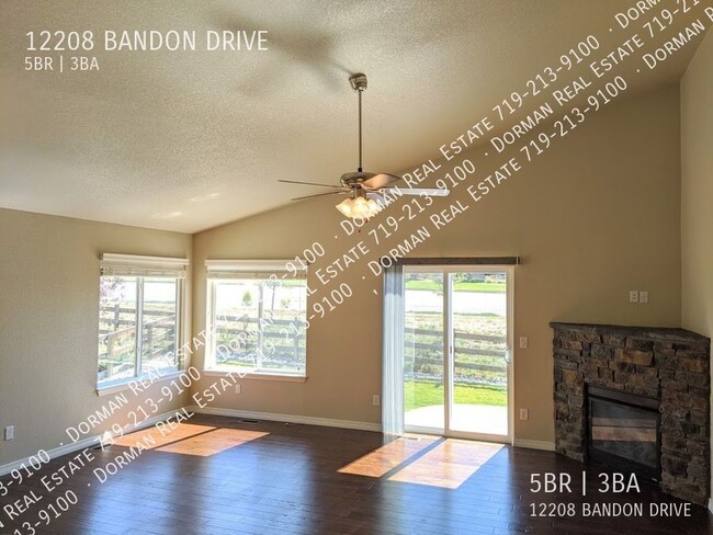 Building Photo - Gorgeous 5 Bedroom Northgate Rancher in D20