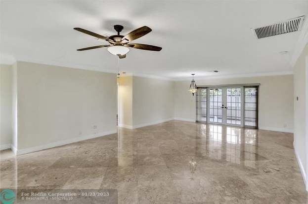 Building Photo - 361 SW 60th Ave