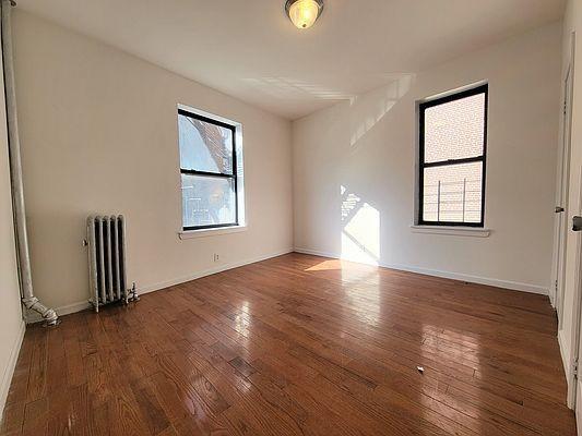 Building Photo - 3 bedroom in BRONX NY 10458