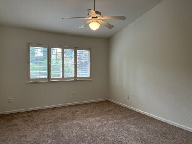 Building Photo - Beautiful 4 Bedroom 3 Bathroom in Folsom