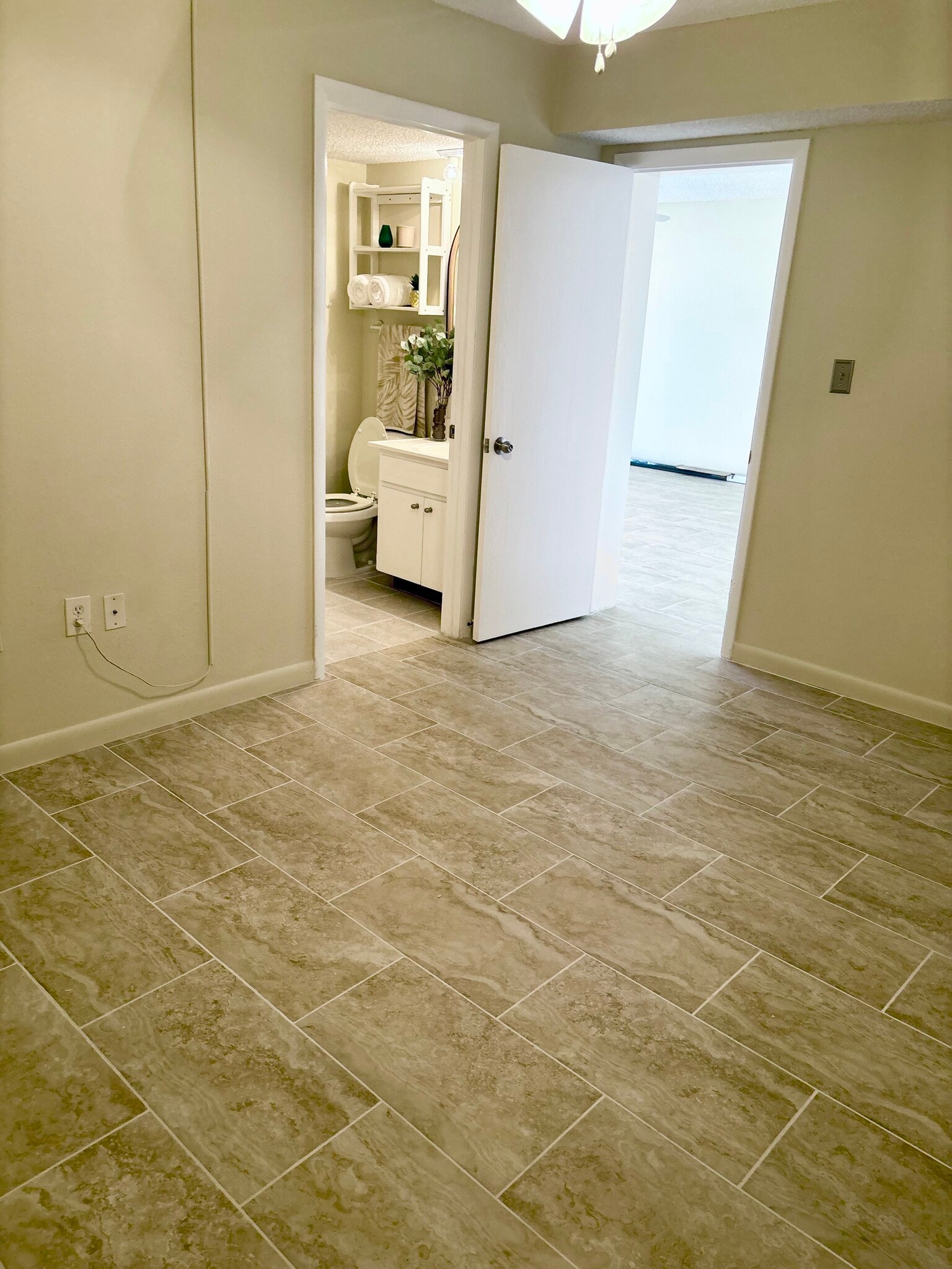 Bedroom #1 - 1127 King Arthur Ct