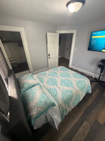 Building Photo - 1230 N Kealing Ave