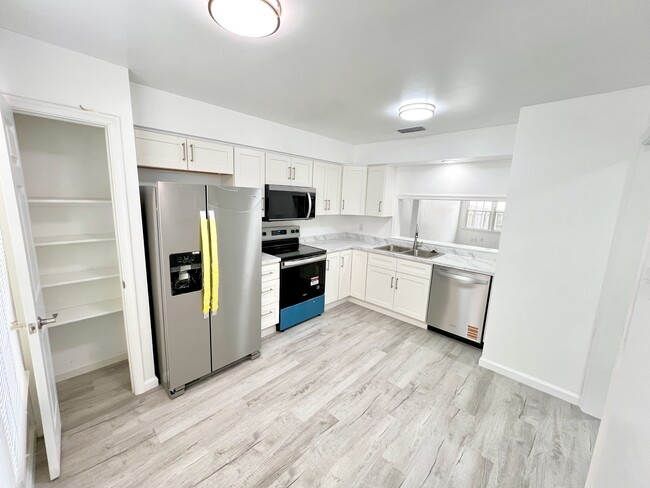 Building Photo - 5424 Scholarship Dr