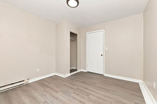 Building Photo - 550 Hensel Ave