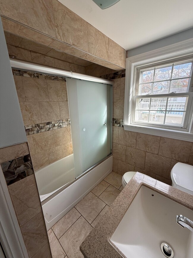 Building Photo - 40 Sundance St