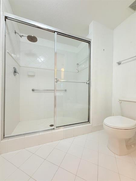 Building Photo - 7755 Yardley Dr
