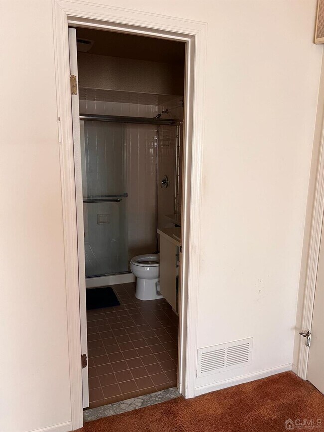 55 Riverbend Dr 55 Riverbend Dr North Brunswick Township NJ 08902