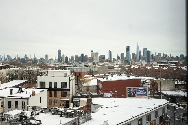 Building Photo - 424 Arlington Ave